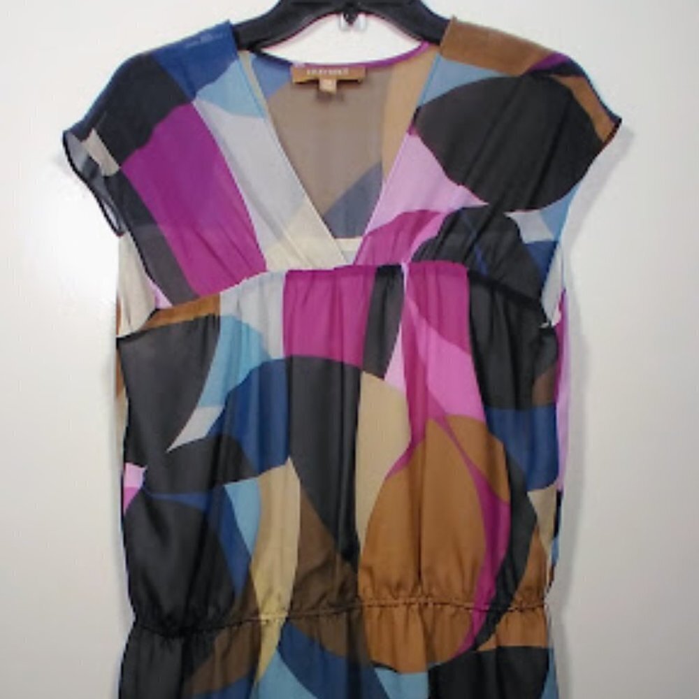 Ellen Tracy Colorful Semi Sheer V-Neck Top with Cap Sleeves Size: M